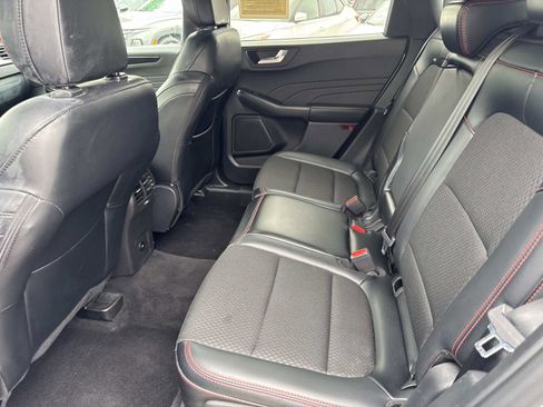 Used 2025 Ford Escape ST-Line Select AWD/4WD image 11