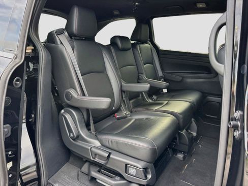 Certified 2024 Honda Odyssey Sport image 32