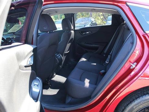 Used 2023 Chevrolet Malibu RS FWD image 21