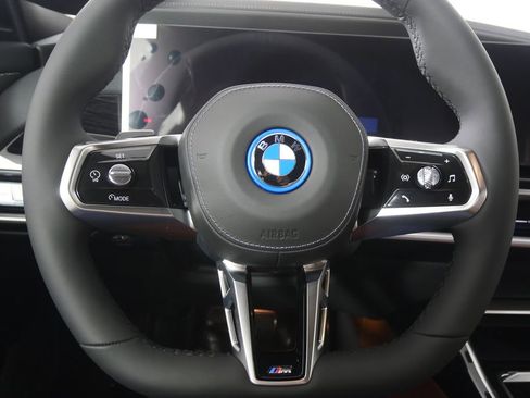 New 2026 BMW i7 xDrive60 w/ Executive Package AWD/4WD image 20