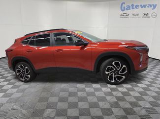 Used 2024 Chevrolet Trax RS w/ Sunroof Package FWD 360° Tour