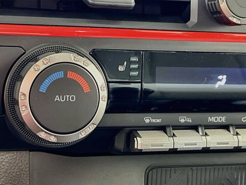 Used 2024 Toyota Tacoma TRD Off-Road image 19