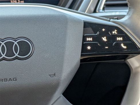 Used 2023 Audi Q4 e-tron Premium w/ Convenience Package image 11