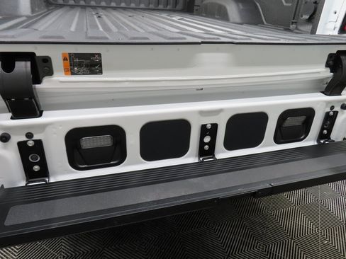 Used 2025 Chevrolet Silverado 2500 ZR2 w/ Technology Package image 48