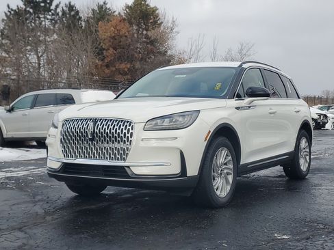 New 2026 Lincoln Corsair Premiere image 2