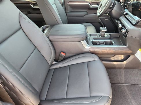 New 2026 GMC Sierra 1500 SLT AWD/4WD image 10