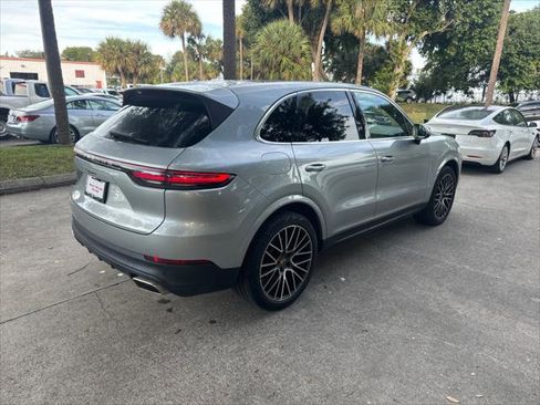 Used 2020 Porsche Cayenne image 6