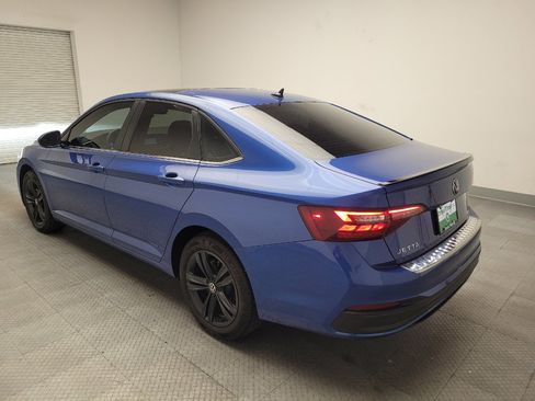 Used 2024 Volkswagen Jetta SE w/ Panoramic Sunroof Package image 5