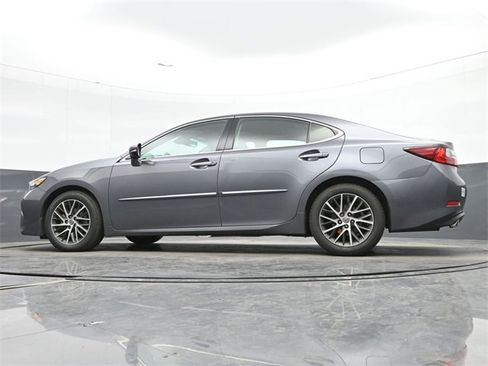 Used 2018 Lexus ES 350 350 image 39