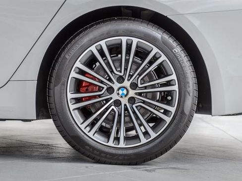 Used 2019 BMW 530i w/ Convenience Package RWD image 14