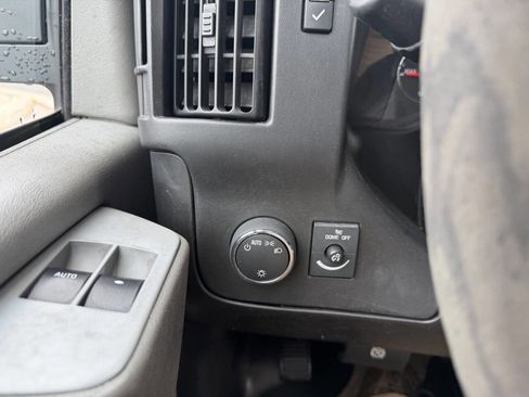 Used 2014 GMC Savana 2500 w/ Cold Climate Package image 13