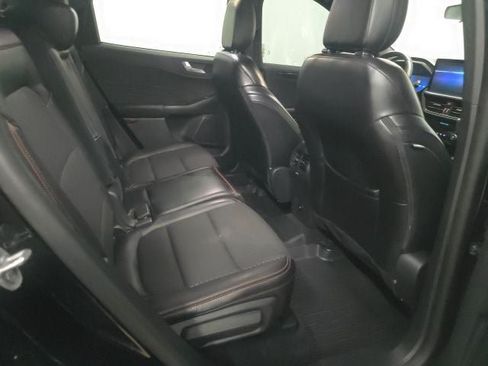 Certified 2024 Ford Escape ST-Line w/ Tech Pack #1 AWD/4WD image 7