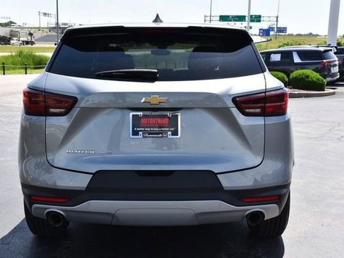 Used 2025 Chevrolet Blazer LT AWD/4WD image 6