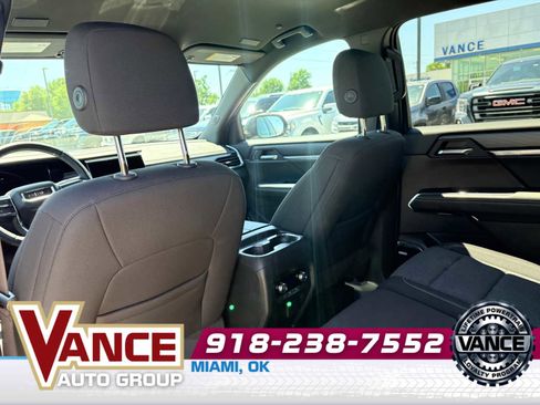 Used 2025 GMC Acadia Elevation FWD image 14