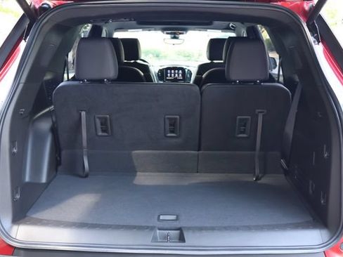 Used 2022 Chevrolet Traverse RS AWD/4WD image 25