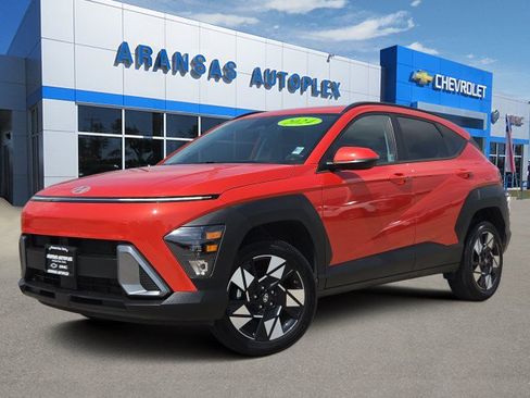 Used 2024 Hyundai Kona SEL AWD/4WD image 1