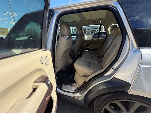 Used 2017 Land Rover Range Rover Supercharged image 10