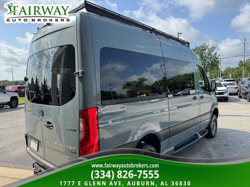 Used 2022 Mercedes-Benz Sprinter 2500 image 6