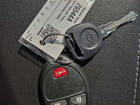 Used 2017 Chevrolet Traverse LT FWD image 28