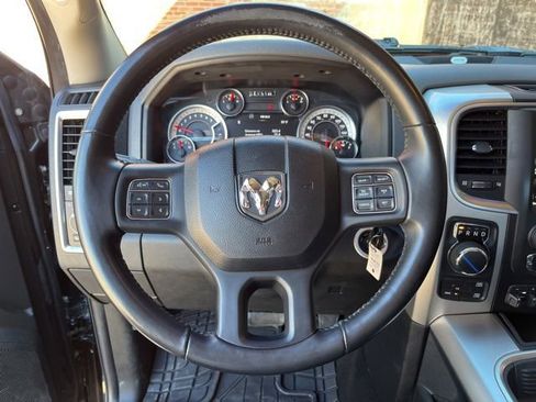 Used 2018 RAM 1500 SLT image 19