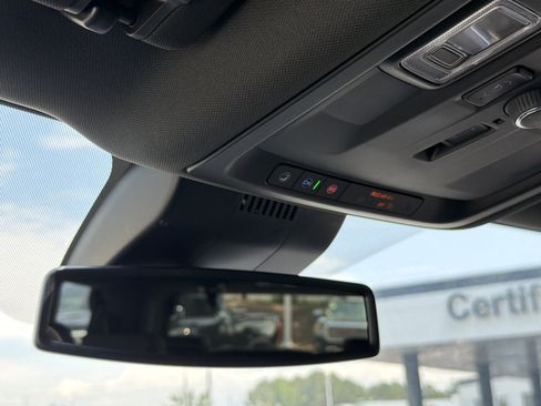 Used 2025 Chevrolet Tahoe Premier RWD image 27