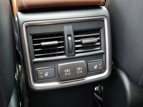 Used 2024 Subaru Forester Touring AWD/4WD image 11