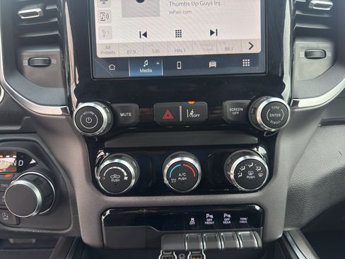 New 2026 RAM 1500 Express AWD/4WD image 13