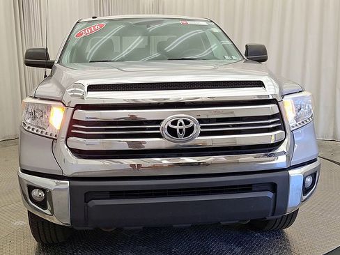 Certified 2016 Toyota Tundra SR5 AWD/4WD image 10