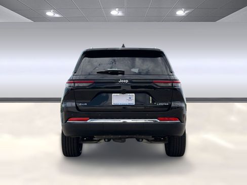 Used 2024 Jeep Grand Cherokee Limited AWD/4WD image 8