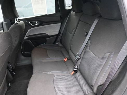 Used 2025 Jeep Compass Sport AWD/4WD image 18