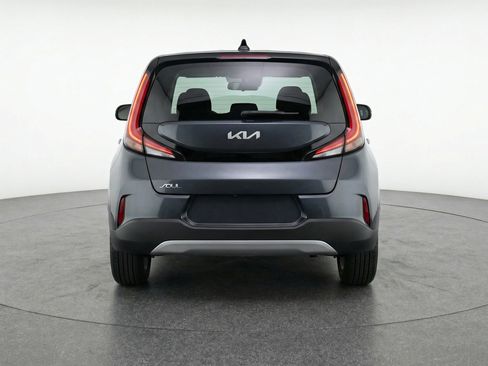 Used 2025 Kia Soul LX w/ LX Technology Package FWD image 7
