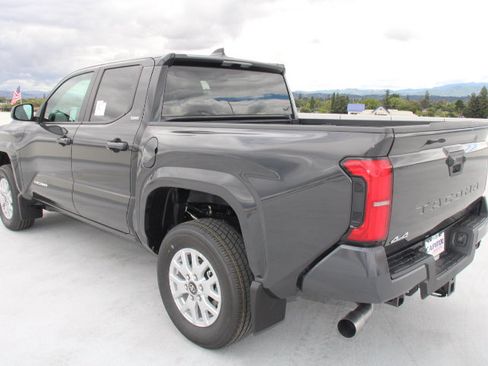 New 2026 Toyota Tacoma SR5 AWD/4WD image 4