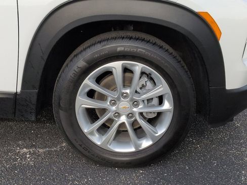 Used 2025 Chevrolet TrailBlazer LS w/ LS Convenience Package image 11