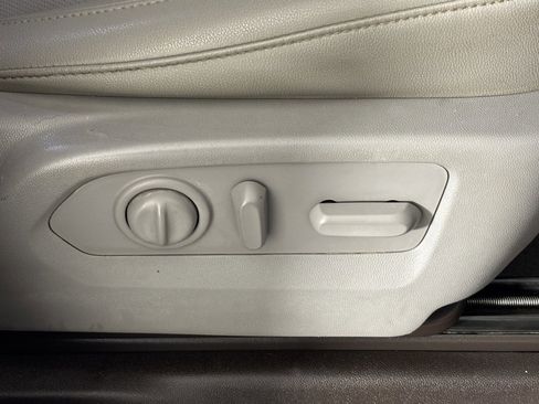 Used 2021 GMC Sierra 1500 SLT image 34