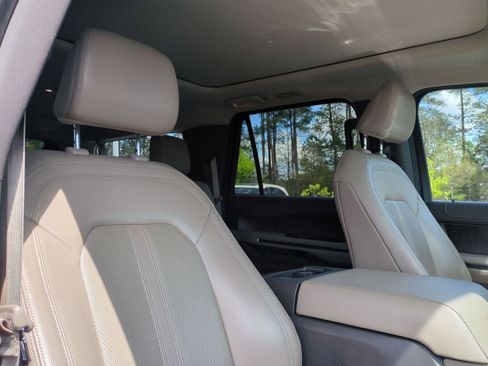 Used 2021 Ford Expedition Max Limited AWD/4WD image 35
