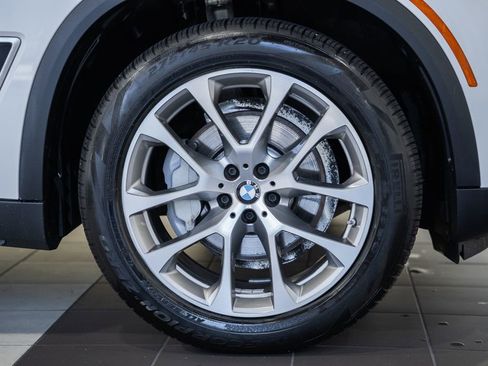 Used 2023 BMW X5 xDrive40i w/ Premium Package AWD/4WD image 18