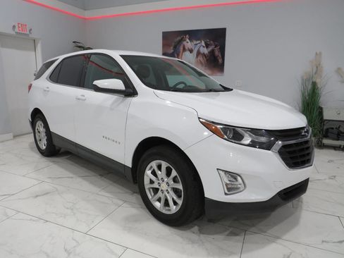 Used 2020 Chevrolet Equinox LT w/ Driver Convenience Package image 1
