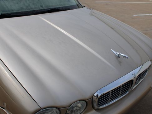 Used 2005 Jaguar XJ8 RWD image 40