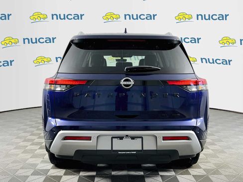 Used 2023 Nissan Pathfinder SL w/ Black Appearance Package AWD/4WD image 6