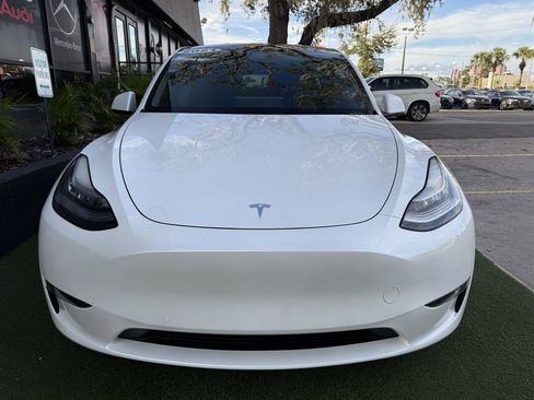 Used 2021 Tesla Model Y Long Range image 2