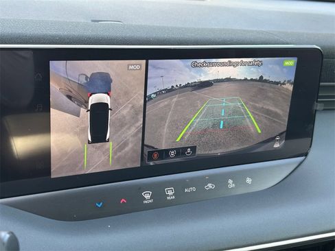 New 2026 Nissan Leaf image 17