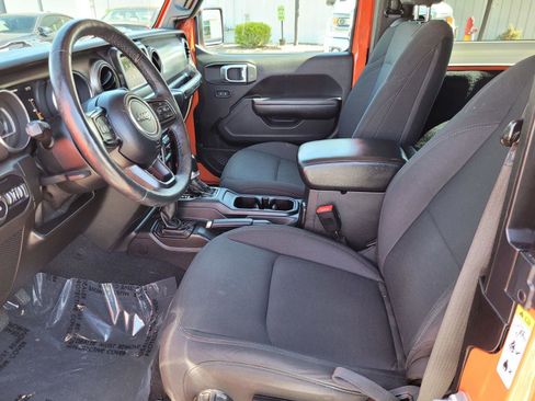 Used 2018 Jeep Wrangler Sport AWD/4WD image 16