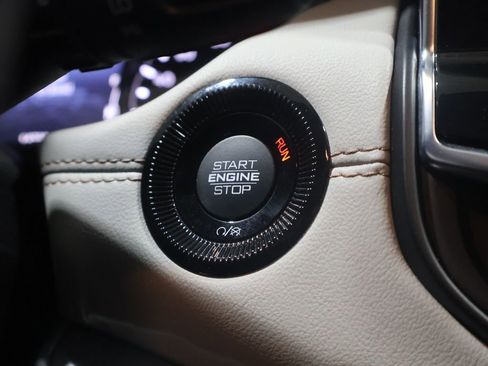 Used 2022 Jeep Compass Limited image 27