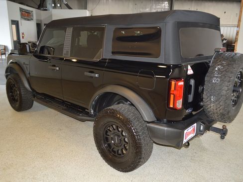 Used 2023 Ford Bronco 4-Door AWD/4WD image 5