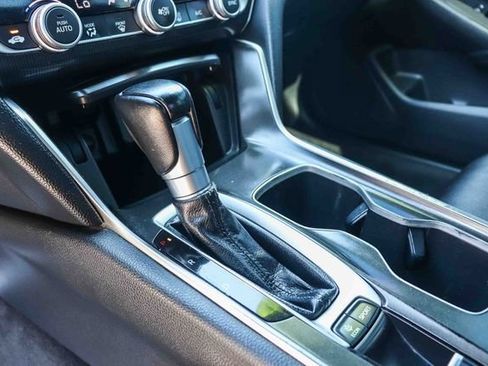 Used 2018 Honda Accord Sport image 24