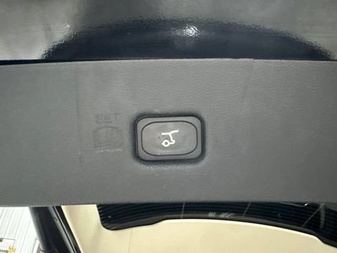 Used 2023 Lincoln Nautilus AWD w/ Premium Package image 20
