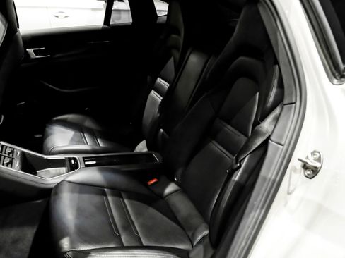 Used 2018 Porsche Panamera 4 AWD/4WD image 43