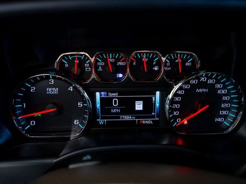 Used 2018 GMC Sierra 1500 SLT AWD/4WD image 39