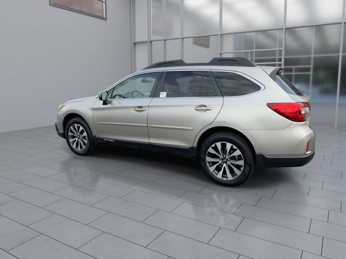 Used 2017 Subaru Outback 3.6R Limited AWD/4WD image 6
