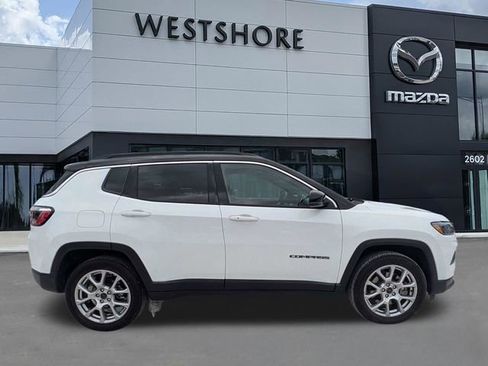 Used 2025 Jeep Compass Limited AWD/4WD image 2